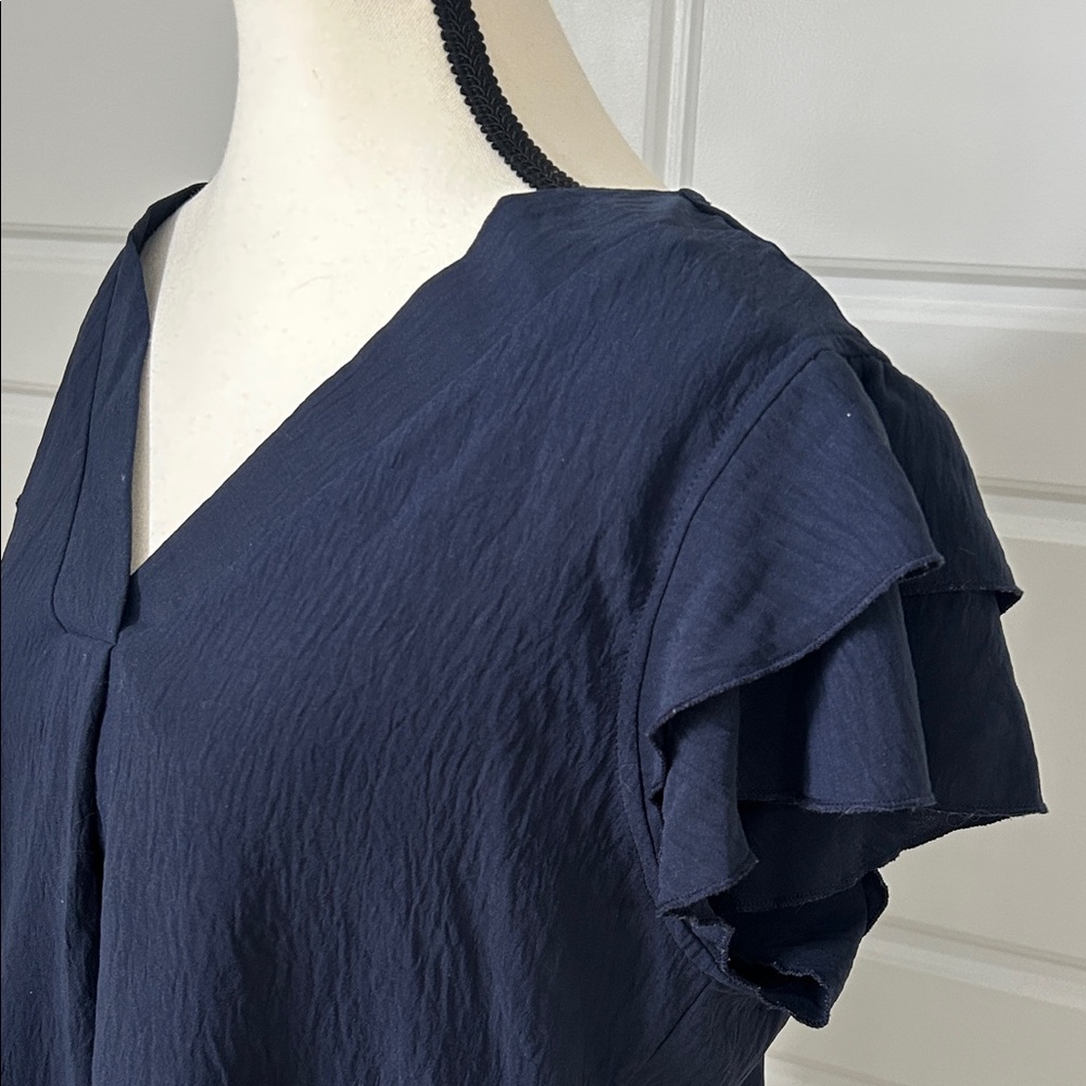 Blooming Jelly Chic Elegant Women’s Navy V-Neck Blouse with Ruffle Sleeves Sz L - Picture 4 of 9
